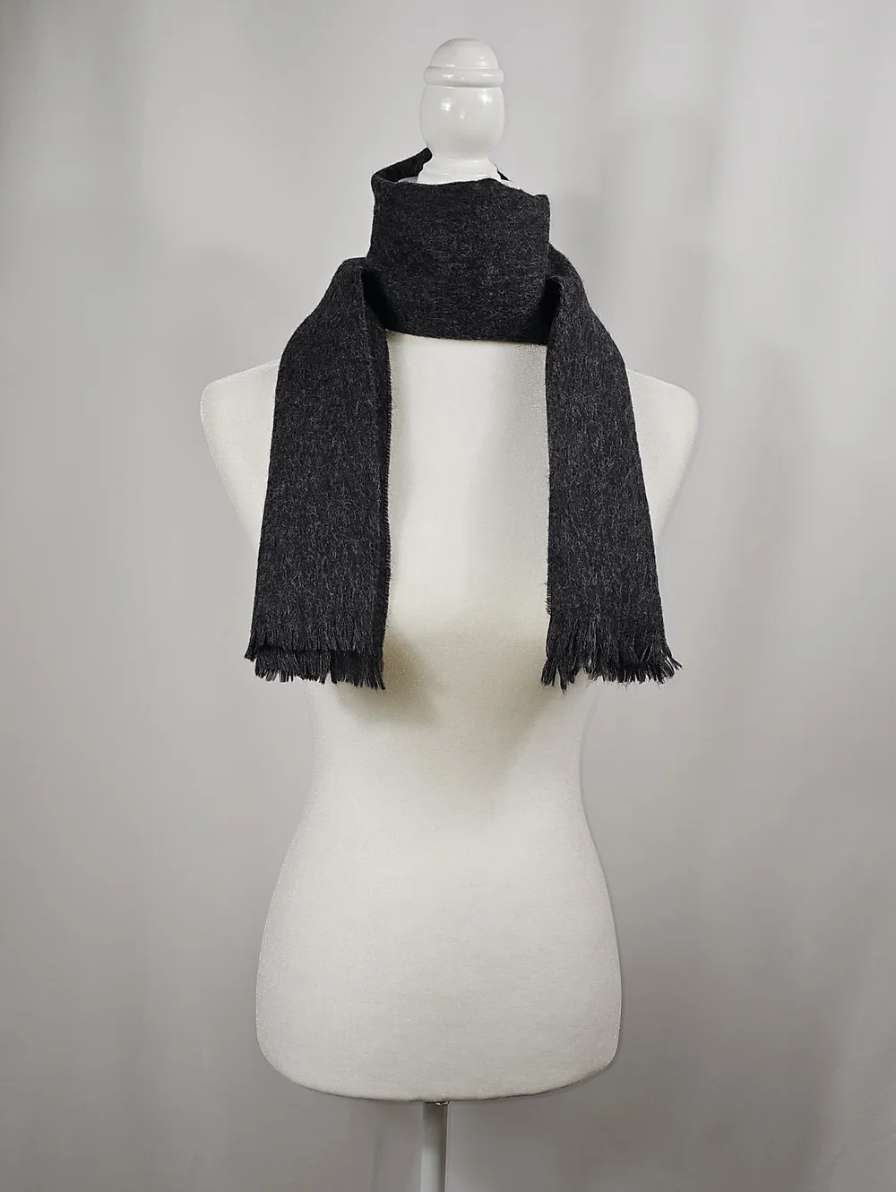 100% Lambswool Charcoal Gray Fringe Scarf Uruguay Soft Warm Preppy Academia